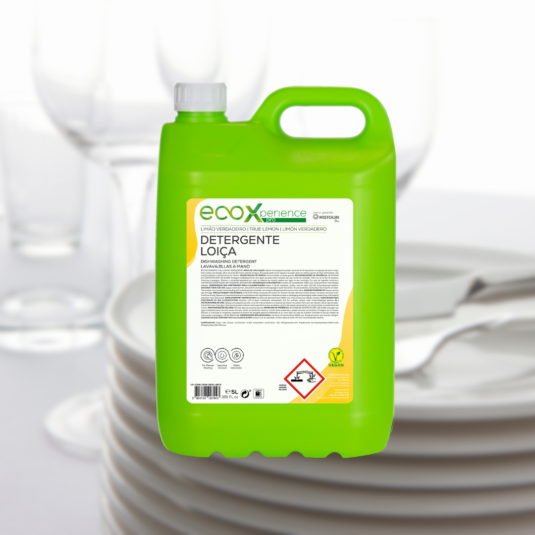 Loiça impecável com detergente biodegradável e vegan para uso profissional