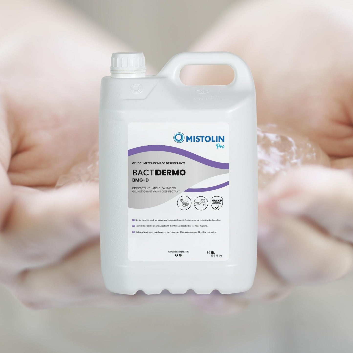 DERMOCARE BACTIDERMO BMG-D GEL MAOS BACTERICIDA 5L, é um gel de limpeza, neutro e suave, com capacidades desinfetantes para a higienização das mãos.